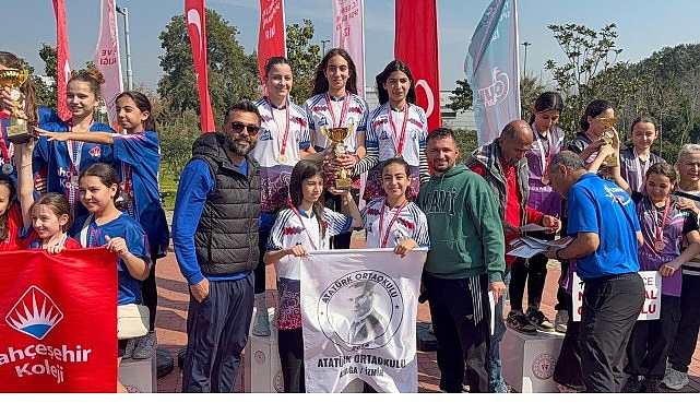 Atatürk Ortaokulu Öğrencileri Oryantiringde İzmir’e Damga Vurdu