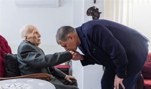 Başkan Tugay’dan 14 Mart’ta ortopedinin çınarına ziyaret