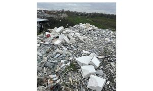 Çevreyi kirletti zabıtaya yakalandı!