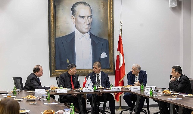 İzmir’de geri dönüşüm atağı evlerden sanayiye yayılıyor