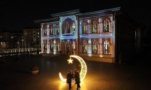 Siyer Sergisi ve Mukaddes Emanetler Sergisi Kadir Gecesi’nde Doldu Taştı